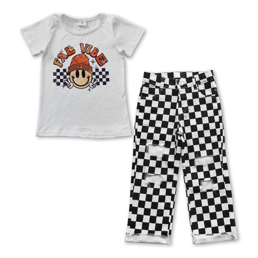 Smile FALL VIBE Print Baby shirt + black and white plaid Jeans