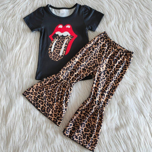 Black leopard girl outfits