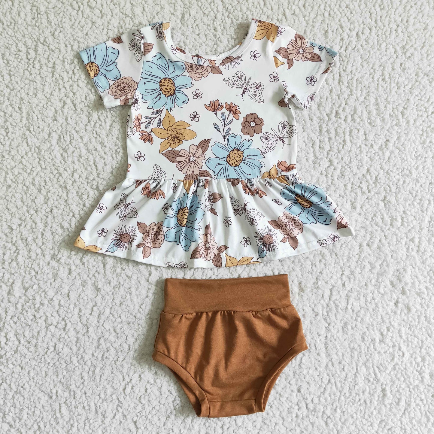 Brown Leaf Girl‘s bummie outfits