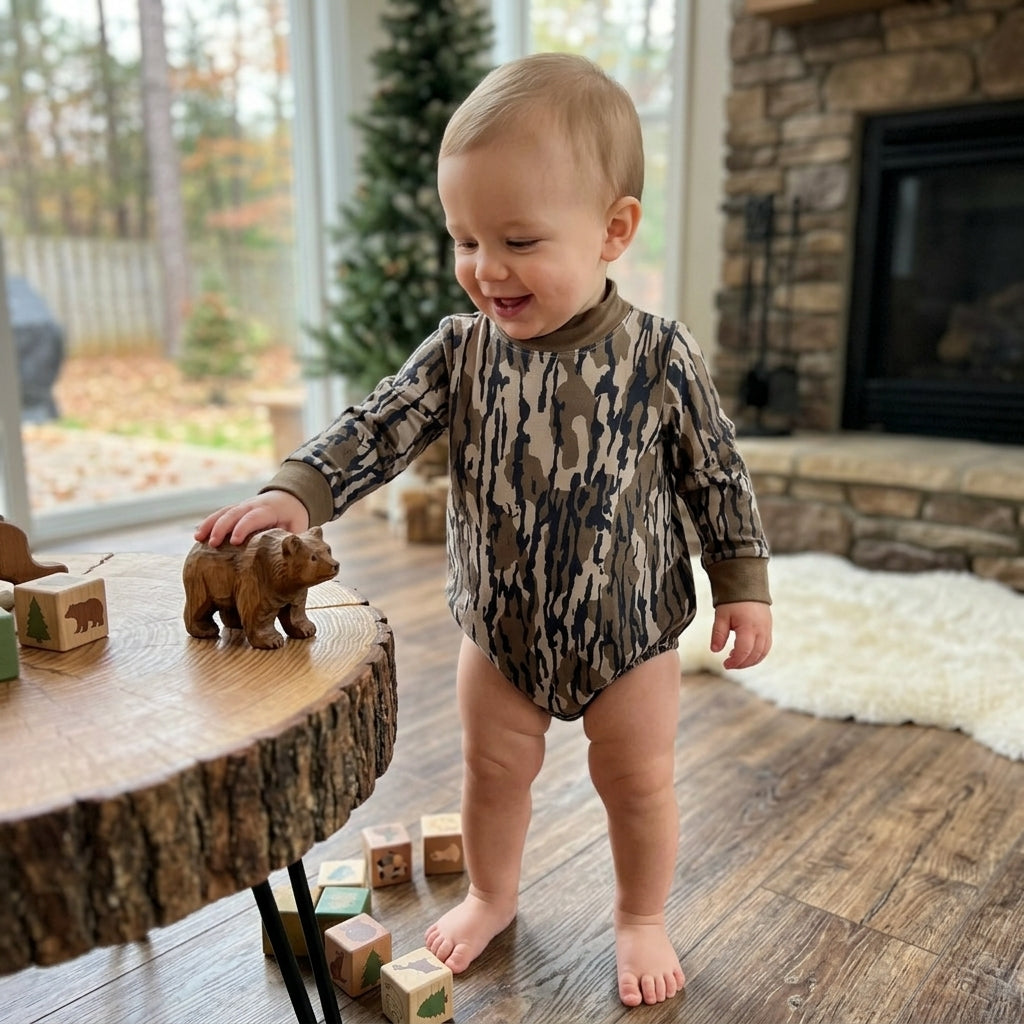 LR3259 Hunting Camo Middle Neckline Baby Bubble Romper