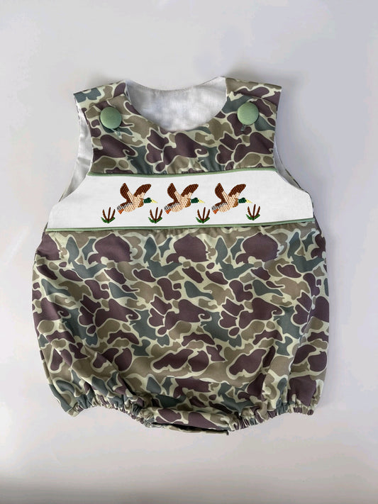 Pre-order green camo duck short sleeve baby romperSR2276