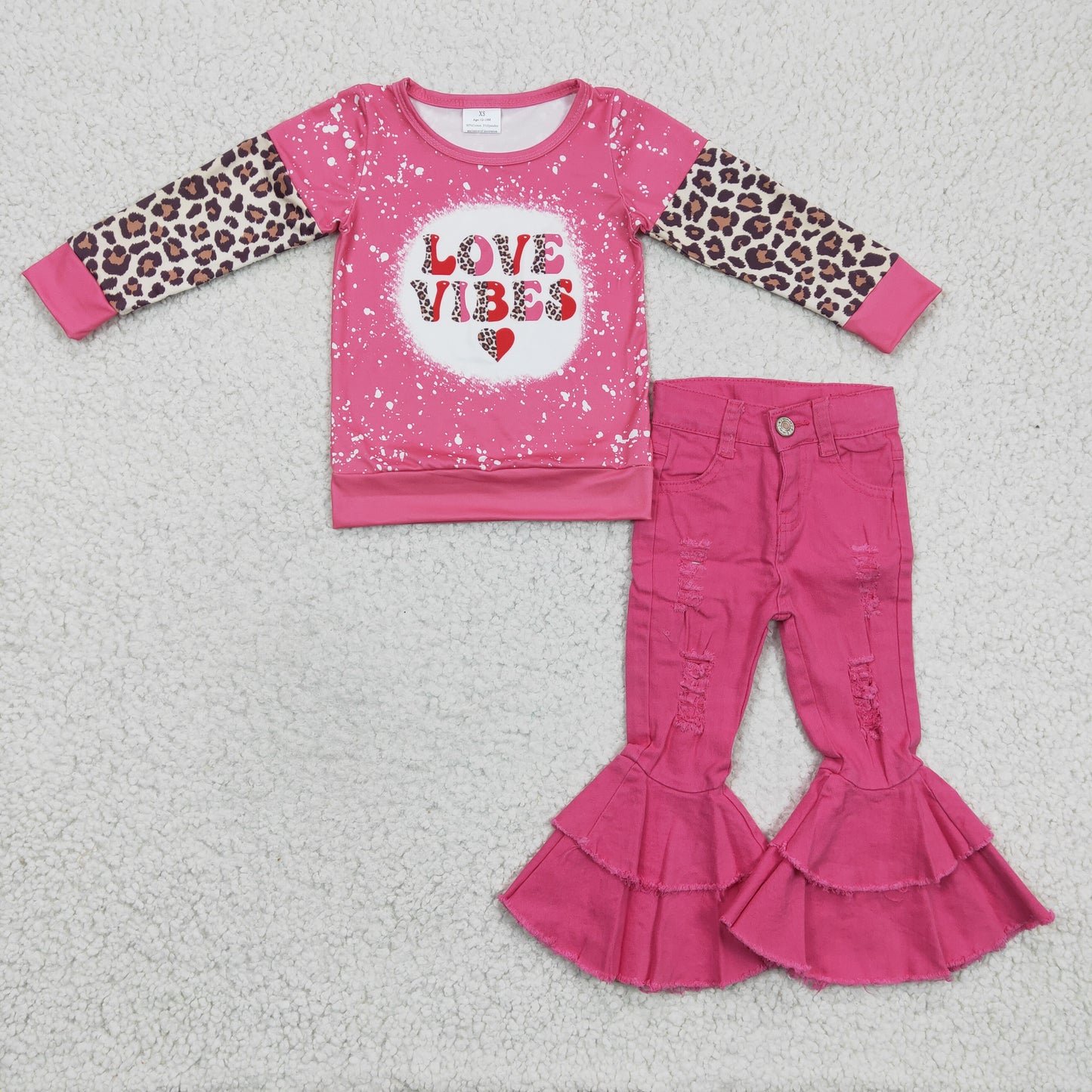 Valentine's Day leopard Love Leopard Shirt + Pink Jeans